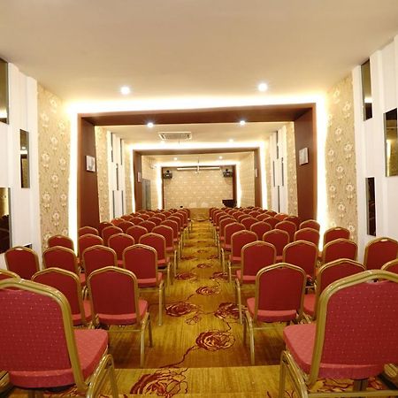 Green Rose Hotel Batam Exterior photo