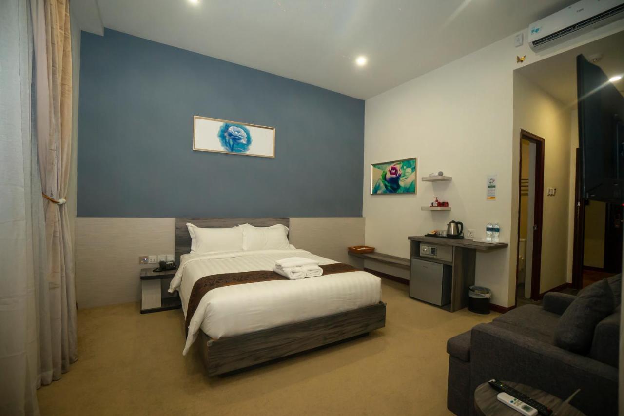Green Rose Hotel Batam Exterior photo
