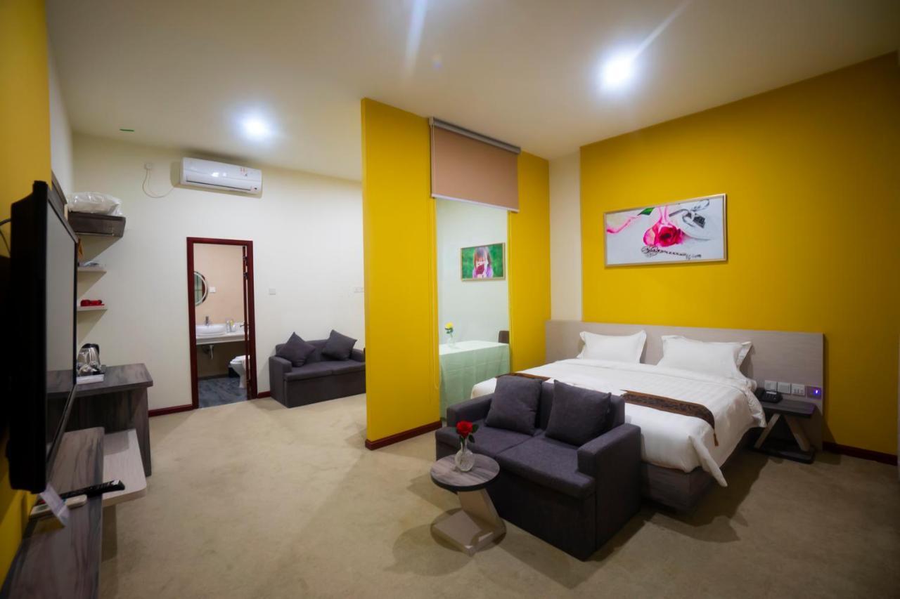 Green Rose Hotel Batam Exterior photo