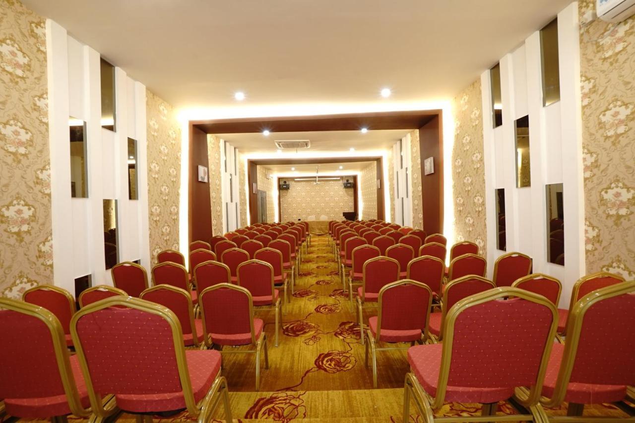 Green Rose Hotel Batam Exterior photo
